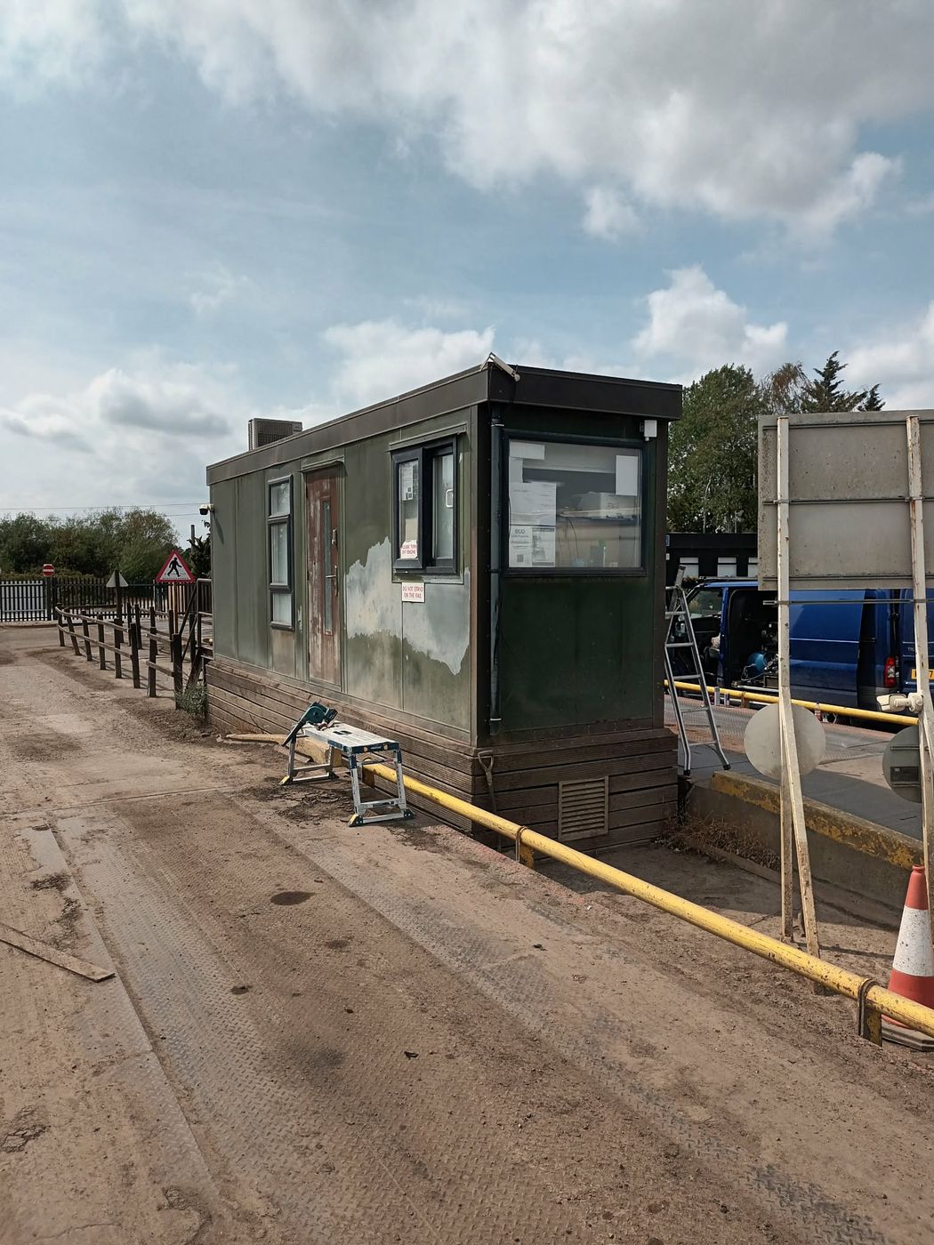 Site cabin before onsite respray